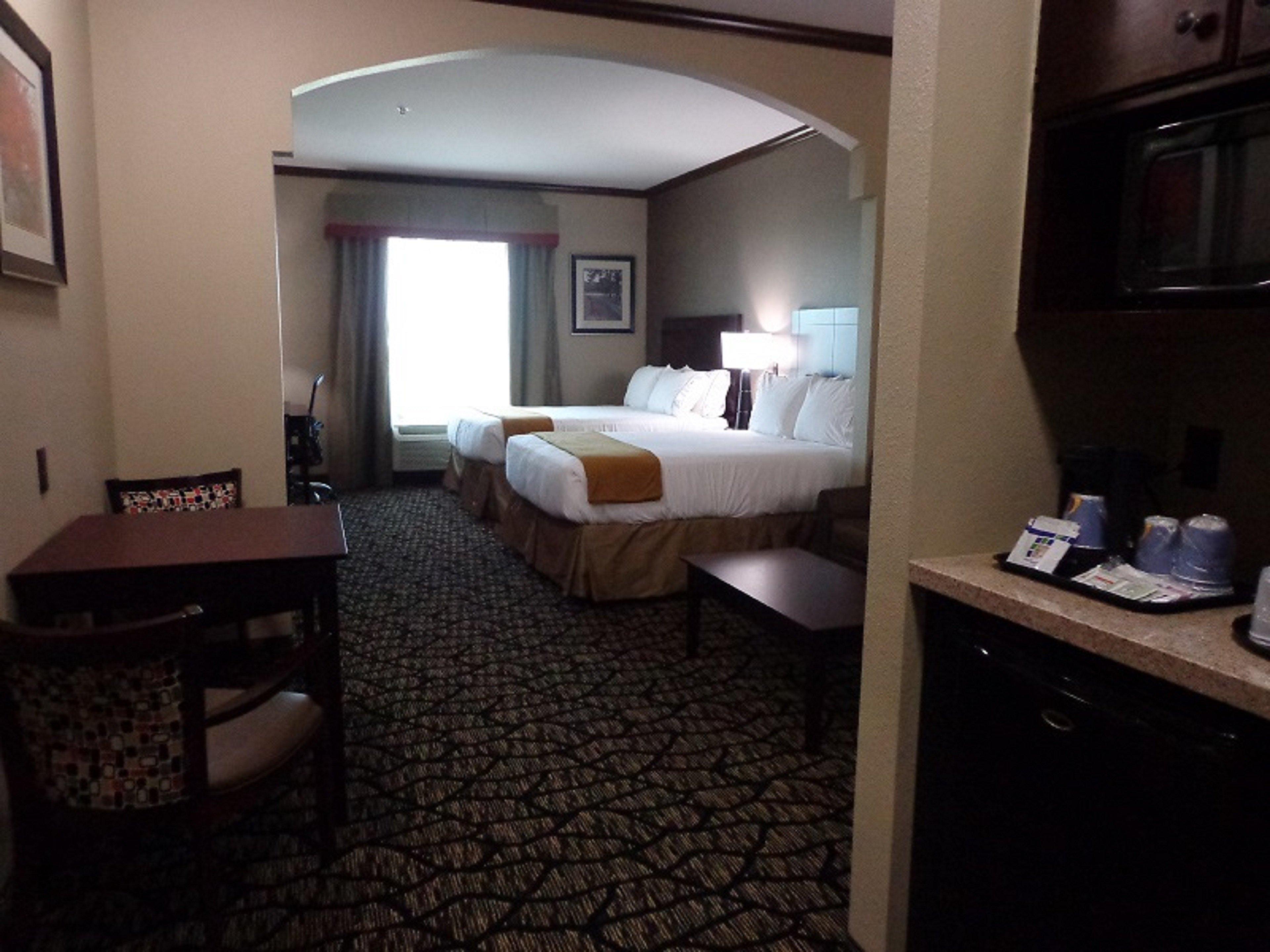 Holiday Inn Express And Suites Lubbock South By Ihg Exterior foto