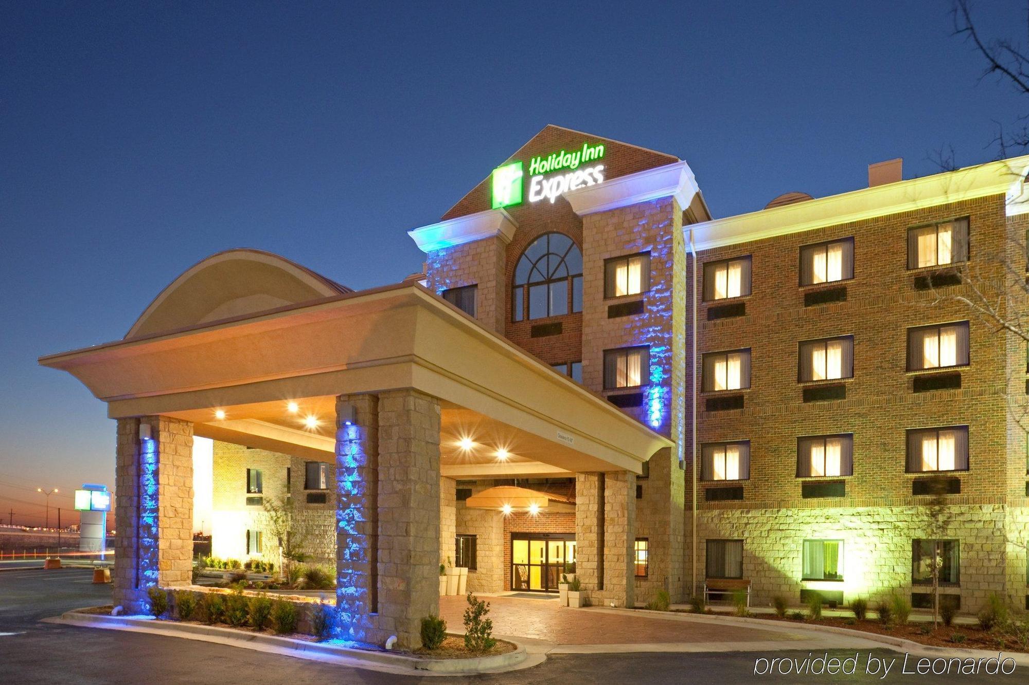 Holiday Inn Express And Suites Lubbock South By Ihg Exterior foto