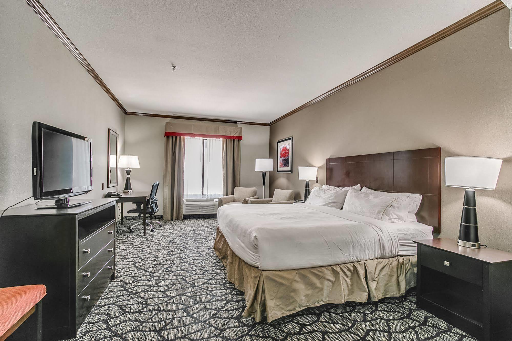 Holiday Inn Express And Suites Lubbock South By Ihg Exterior foto